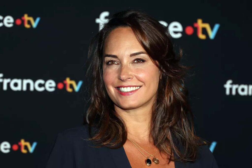 Julia Vignali enceinte : la vérité sur les rumeurs de grossesse de l’animatrice julia vignali enceinte